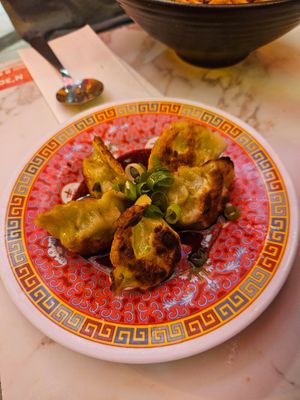 Fried dumplings veggie at Trantranzai in Paris