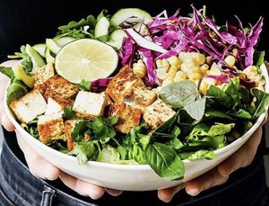 Quick, but decent salad option(s)  at sweetgreen - Clark St in Chicago