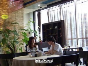 Other diners at Geng Yuan Vegetarian in Chengdu