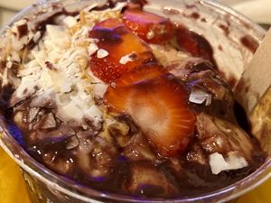 Came back after a year & had the Bossa Nova w/peanut butter add-on  at Açaí Verão Athens in Athens