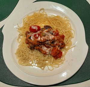Spaghetti at Loving Hut - Baruun Durvun Zam in Ulaanbaatar