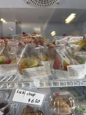 appears to be vegan (depending on preferences)   at Bangkok Crisps in Bothell