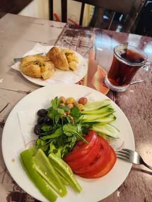 Sunday breakfast in the neighbourhood #Veganuary at Tarihi Güler Börekçisi in Istanbul