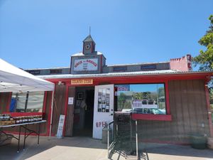 Storefront at Back to Basics Health Food Market in Payson