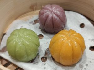 Mini sweet treats at D'Life Signature 蔬品軒 - Chinatown Pt in Central Singapore