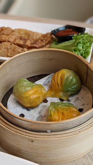 Vegan Dim Sum - Emperor Prawn Dumpling at D'Life Signature 蔬品軒 - Chinatown Pt in Central Singapore