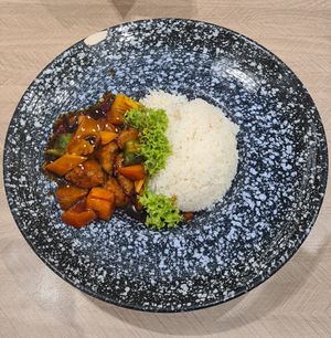 Kung pao chicken at D'Life Signature 蔬品軒 - Chinatown Pt in Central Singapore