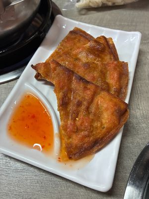 Moon shrimp pancake at YuanHe Vegetarian Hotpot - 圓和素鍋 in Taipei