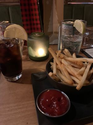 Frite en attendant nos convives   at Sésame in Saint-bruno-de-montarville