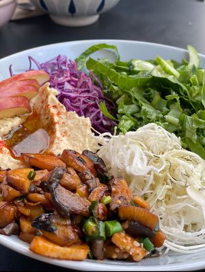 Vegan mushroom bulgogi & hummus  at Sound Kitchen - 사운드키친 in Seoul
