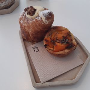 Pumpkin tart and orange caramel cruffin at Krafin in Prague