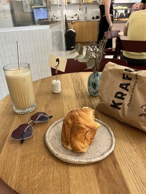 Vanilla Tahini Latte and Panna Cota Ananas krafin   at Krafin in Prague