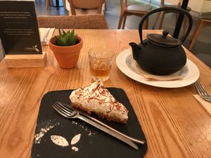 Banoffee & kukicha tea at DaTerra - Matosinhos in Matosinhos
