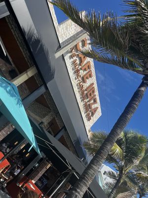 Great location    at Cafe Ibiza in Fort Lauderdale