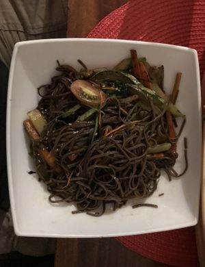 Yakisoba noodle bowl #Veganuary at Guelosushi in Liberia