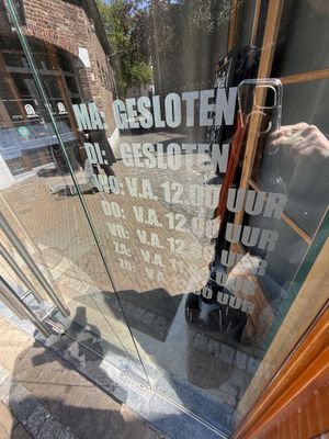 opening hrs  at Bij de Buren in Venlo