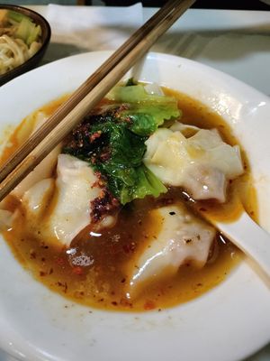 Wonton soup - souper recommend at Water Lotus 清水荷花食坊 - 武侯祠 in Chengdu