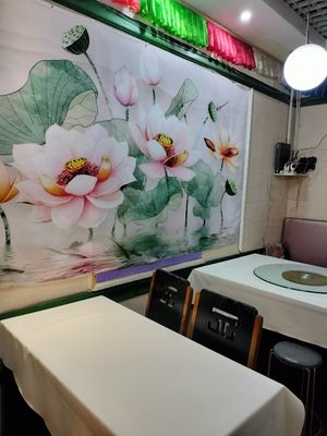 Cute interior at Water Lotus 清水荷花食坊 - 武侯祠 in Chengdu