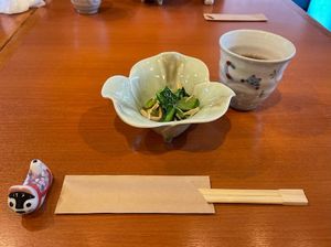 Salad and tea  at Chirashiya - ちらし寿司のちらしや  in Kamakura