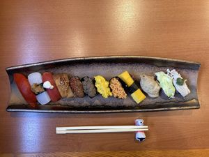 12 pieces sushi  at Chirashiya - ちらし寿司のちらしや  in Kamakura