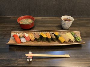 12 sushi set and miso soup   at Chirashiya - ちらし寿司のちらしや  in Kamakura
