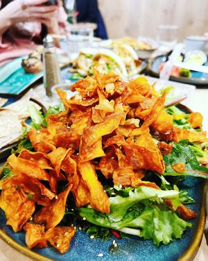 SALADE DES ALGUES ET DES PATATES FRITES at Shushu Haru  in Montreal