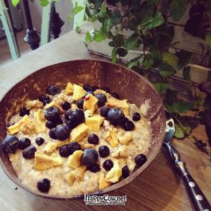 Sunday Brunch- Chia Birchermuesli at Nectar in Hong Kong Island