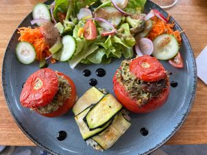 Tomate farcie and ballotins de courgette au riz  at Floe in La Plagne-tarentaise