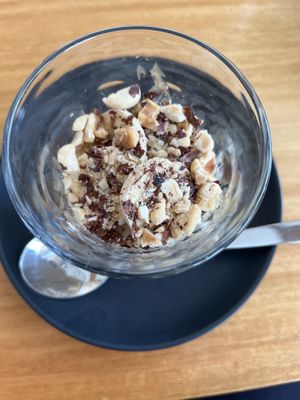 Verrine vanille crème pâtissière avec banane, spéculos et noisette  at Floe in La Plagne-tarentaise