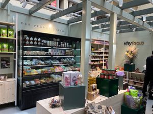 Der Vegane Shop 🥰  at Vhy!GOLD in Stuttgart