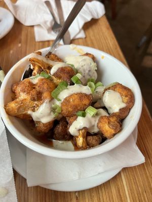 Buffalo cauliflower… amazing  at Pig Minds Brewing in Machesney Park