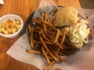 bbq porky sandwhich at Pig Minds Brewing in Machesney Park