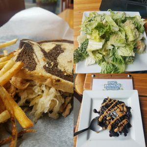 fantastic find! at Pig Minds Brewing in Machesney Park