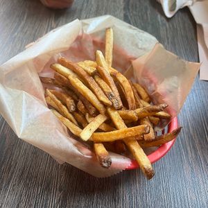 fries at Pig Minds Brewing in Machesney Park