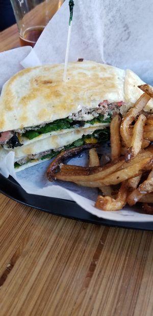 Amazing food at Pig Minds Brewing in Machesney Park