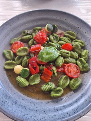 Cavatelli verde pasta with tomatoes, courgette, roasted red pepper and basil. Asked for lemon to be omitted. at Sienna's in Dublin