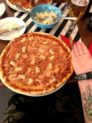 Vegan Hawaiian Pizza at O'Mamma Mia in Stockholm