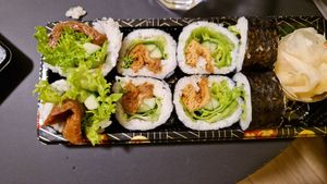 Tofu, lettuce, cucumber at Yuuka Yuuka in Harstad