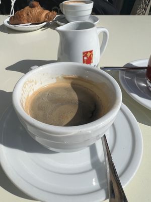 Caffè americano   at House Cafe in Pisa