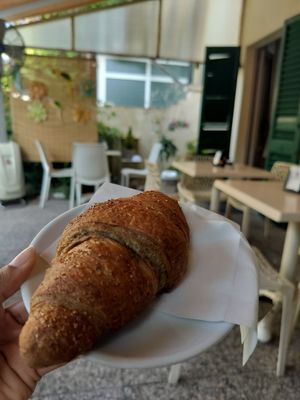 Vegan cornetto with fig jam at House Cafe in Pisa