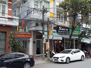 For Vietnamese people it is not to difficult to find but for the tourist it can take longer time. But the information on the internet did improve so dont worry at Shala Vegan House in Da Nang