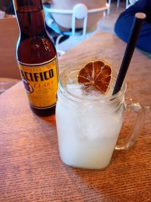 Beer and homemade limonada at Mano de Santo - Buhaira in Sevilla