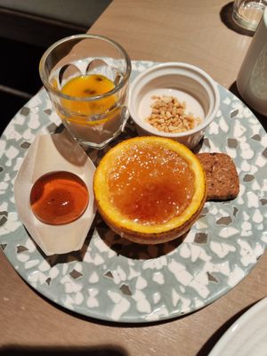 Variety of vegan desserts at Fruitful Food in New Taipei City