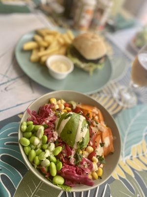 Rainbow salad on the side, with edamame beans, avocado, and pickled onion! 🌱  at Bij Fleur in Torrox Costa