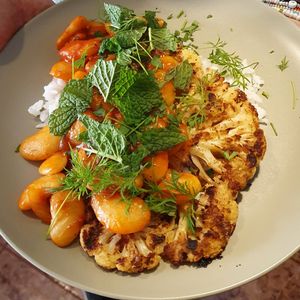 Roasted cauliflower with harissa butterbeans  at Bij Fleur in Torrox Costa
