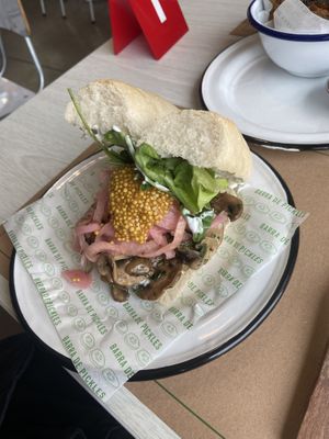   at Barra de Pickles in Santiago