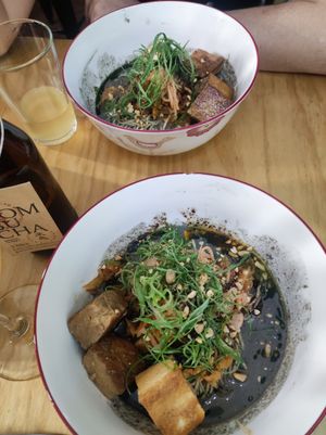 Dos platos de tantanmen at Mirai Food Lab in Santiago