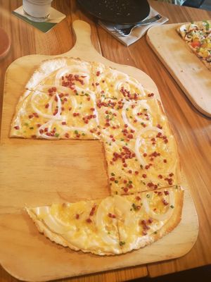 Veganer Flammkuchen "Straßburger-Art" at Le Feu - Düesbergpark in Muenster