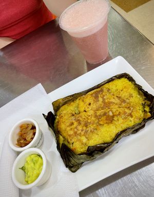 Tamales de arroz 🍚 🫔   at La Tamalera Vegetariana in Medellin