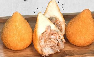 Coxinha de jaca at Pastelaria Cezário Noguti in Sao Paulo